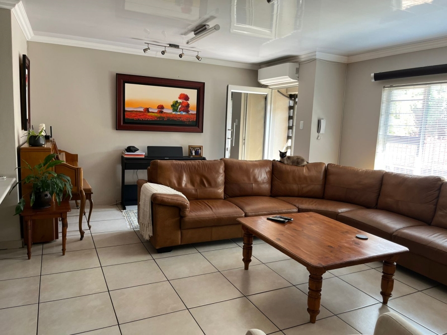 To Let 3 Bedroom Property for Rent in Langenhovenpark Free State